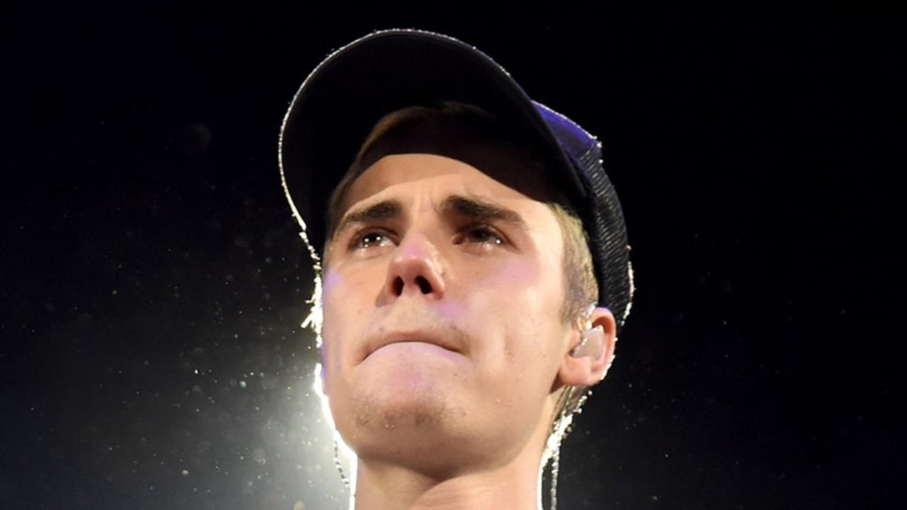 Justin Bieber testa positivo para COVID-19 e data da turnê é adiada