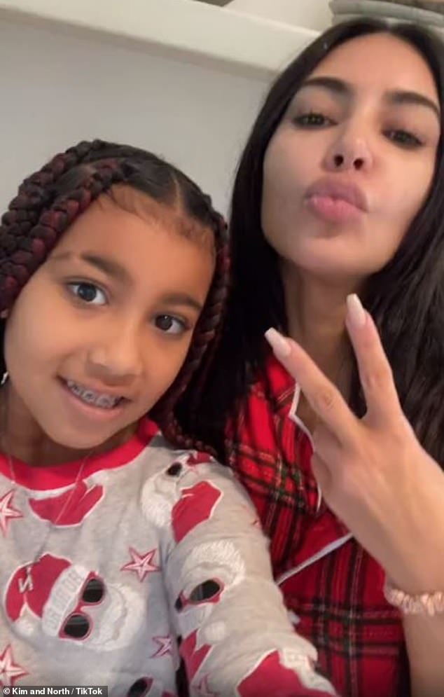 Tópico doloroso: A plataforma de vlogs foi controversa para a prima de Penelope no noroeste depois que ela e sua mãe Kim Kardashian atraíram a ira de seu pai Kanye West