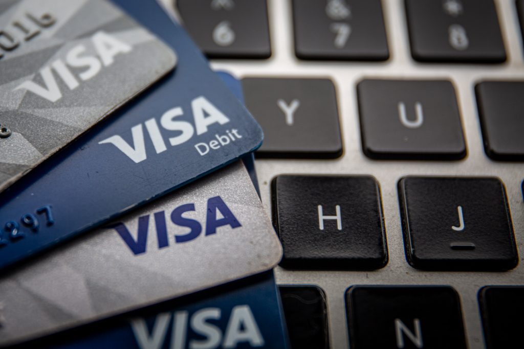 Amazon e Visa chegam a uma trégua global nas taxas de cartão de crédito