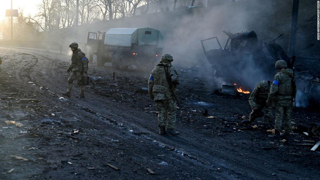 Ucrânia acusa Rússia de 'crimes de guerra' contra civis