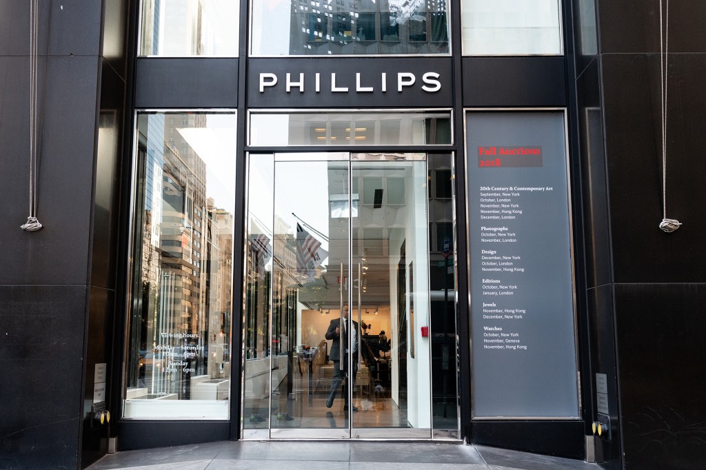O exterior da casa de leilões Philips em Nova York