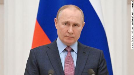 Vladimir Putin está sendo destituído de seus títulos esportivos honorários em meio à invasão da Ucrânia