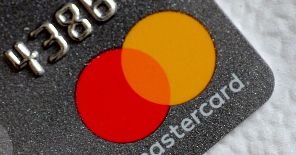 Visa e MasterCard bloqueiam instituições financeiras russas após sanções