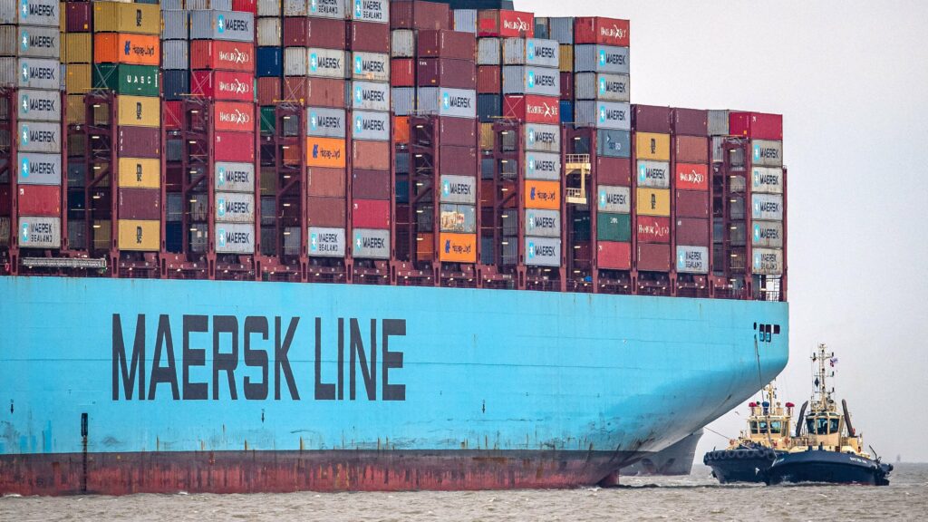 Maersk interrompe o transporte marítimo no Mar Vermelho até novo aviso após o ataque Houthi
