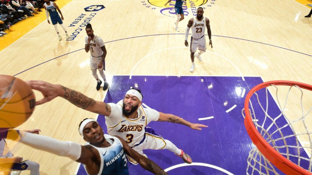 Anthony Davis estabelece linha histórica de estatísticas na vitória do Lakers sobre o Wolves
