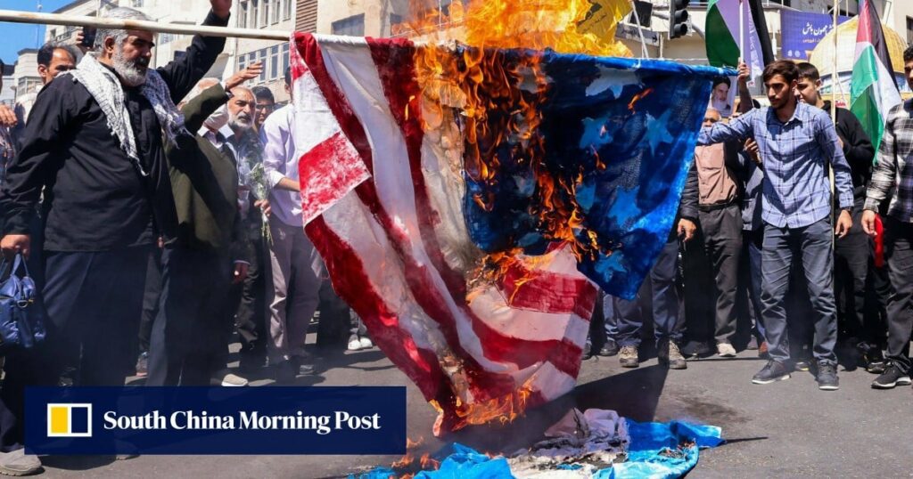 O Irã diz aos EUA para "ficarem de lado" enquanto se prepara para responder a Israel sobre o ataque na Síria
