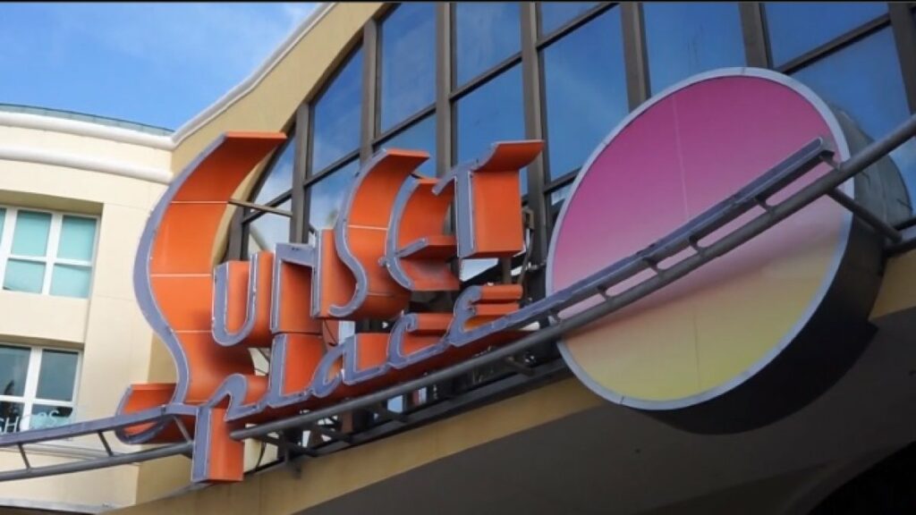 Shopping centers convertidos em unidades residenciais no sul da Flórida - NBC 6 South Florida